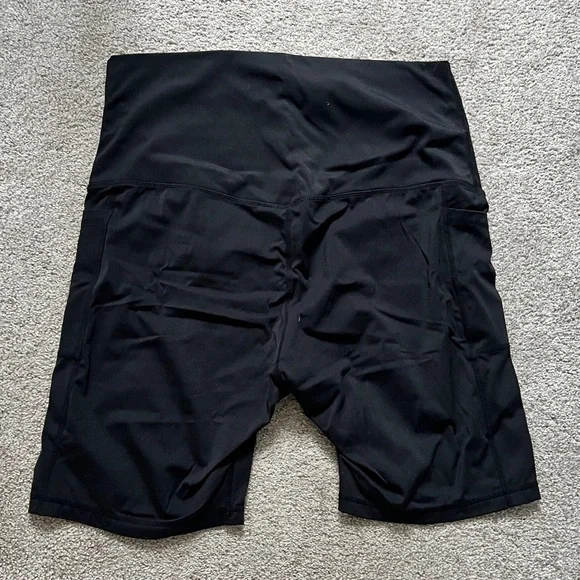 2 pairs of Maternity Black Shorts with Pocket - Picture 9 of 10